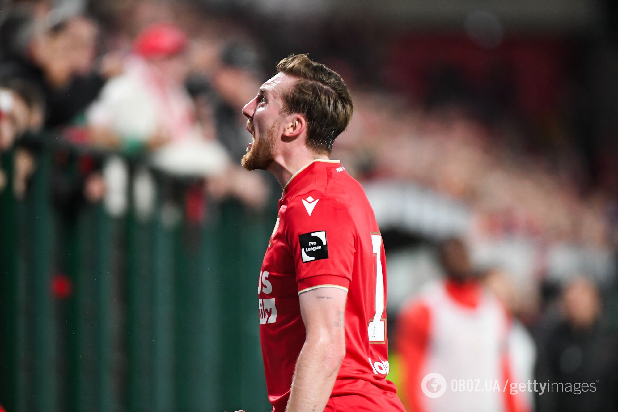 Уболівальник кинув паперовий стаканчик в арбітра і позбавив свою команду перемоги, "підсадивши" на величезний штраф. Відео