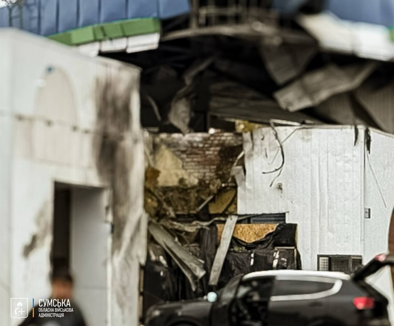 Враг попал дроном в АЗС в Сумах: есть раненая. Фото