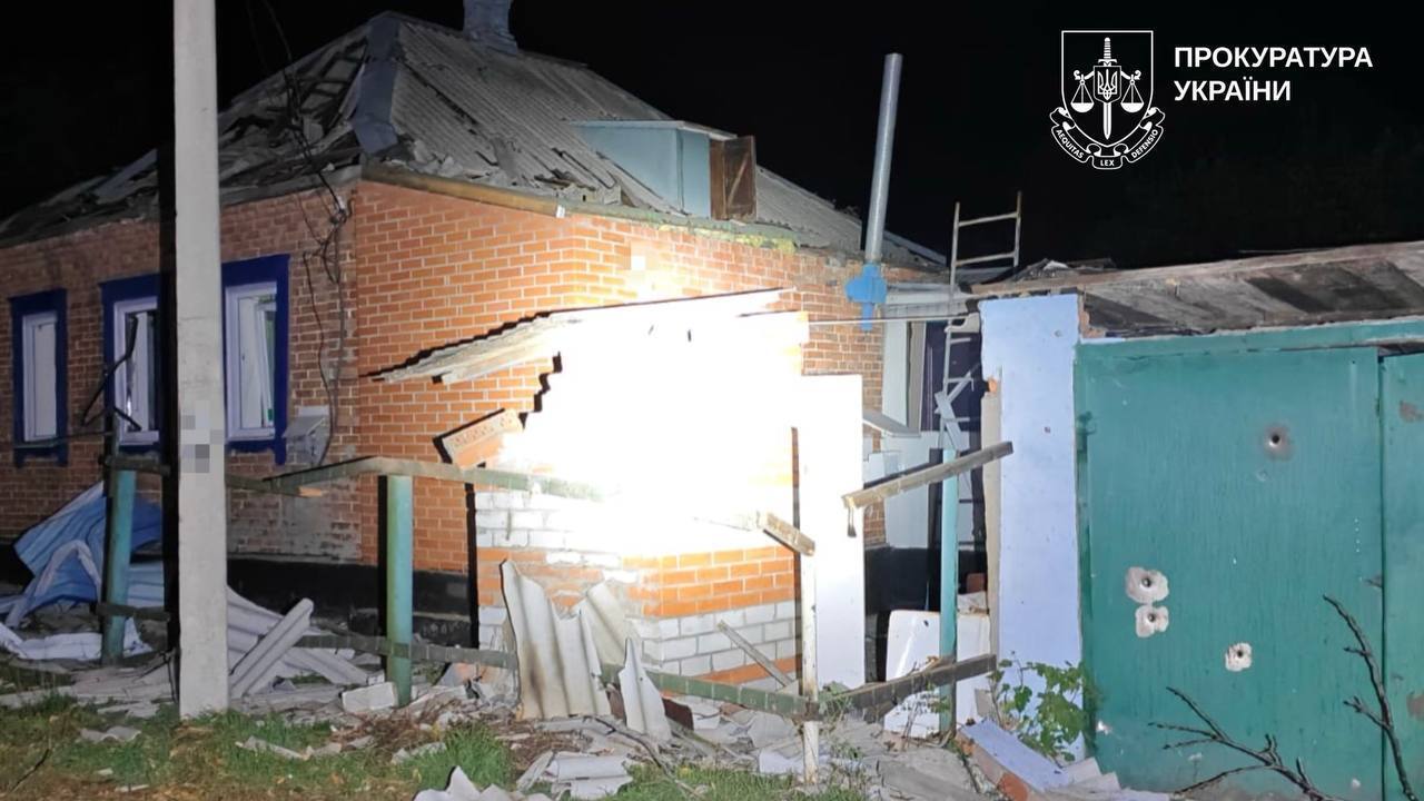 Оккупанты впервые ударили КАБом по Лозовой: шестеро пострадавших, повреждены дома. Фото