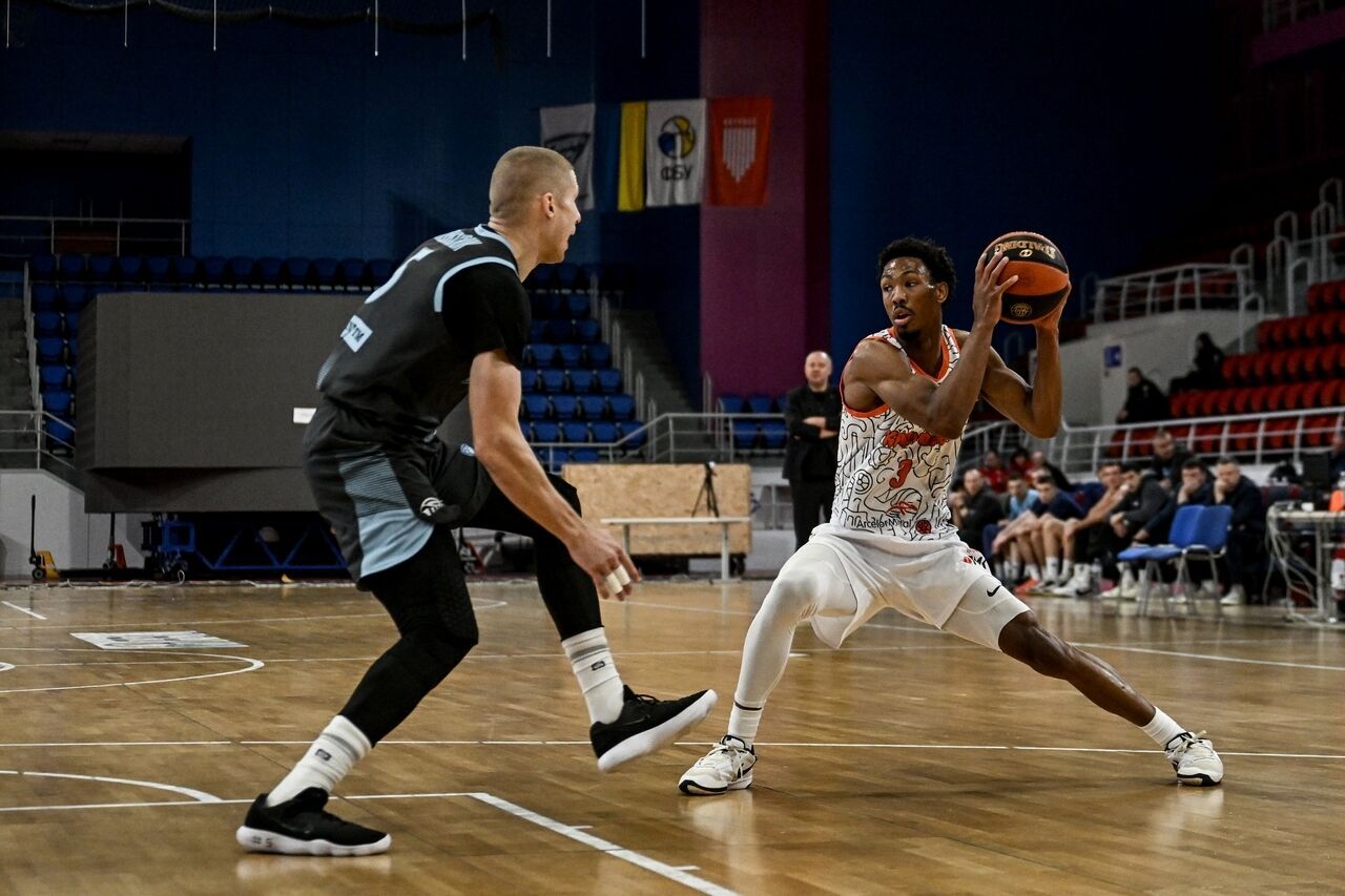 "Днепр" с боем победил "Кривбасс". Триумф "Киев-Баскета". Результаты Суперлиги Favbet 19 октября