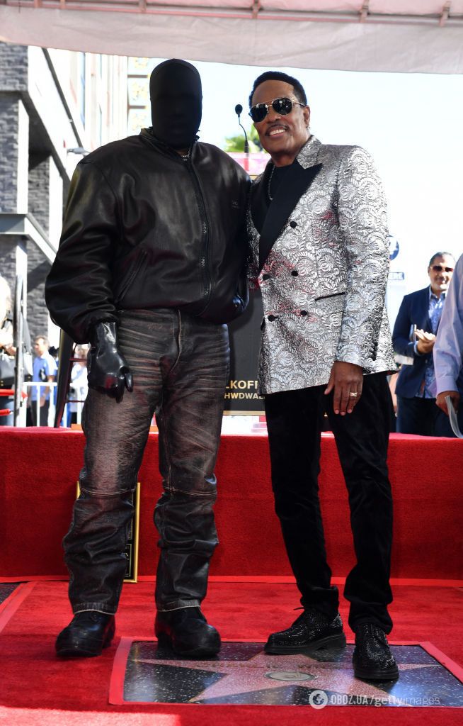 Ким Кардашьян вышла в свет "без лица" и шокировала сеть: так делал ее бывший. Фото