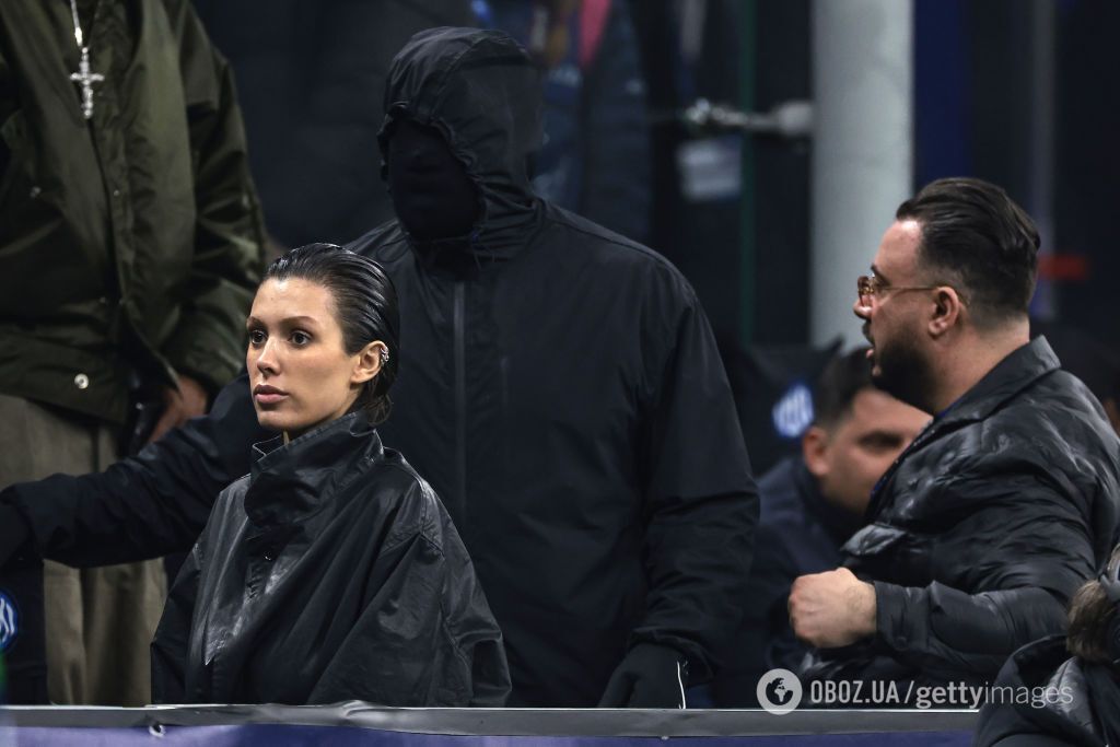 Ким Кардашьян вышла в свет "без лица" и шокировала сеть: так делал ее бывший. Фото