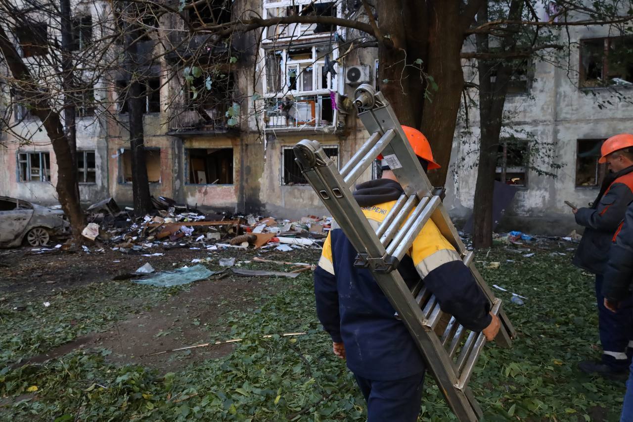 Окупанти атакували житлові будинки на Дніпропетровщині: кількість постраждалих зросла. Фото