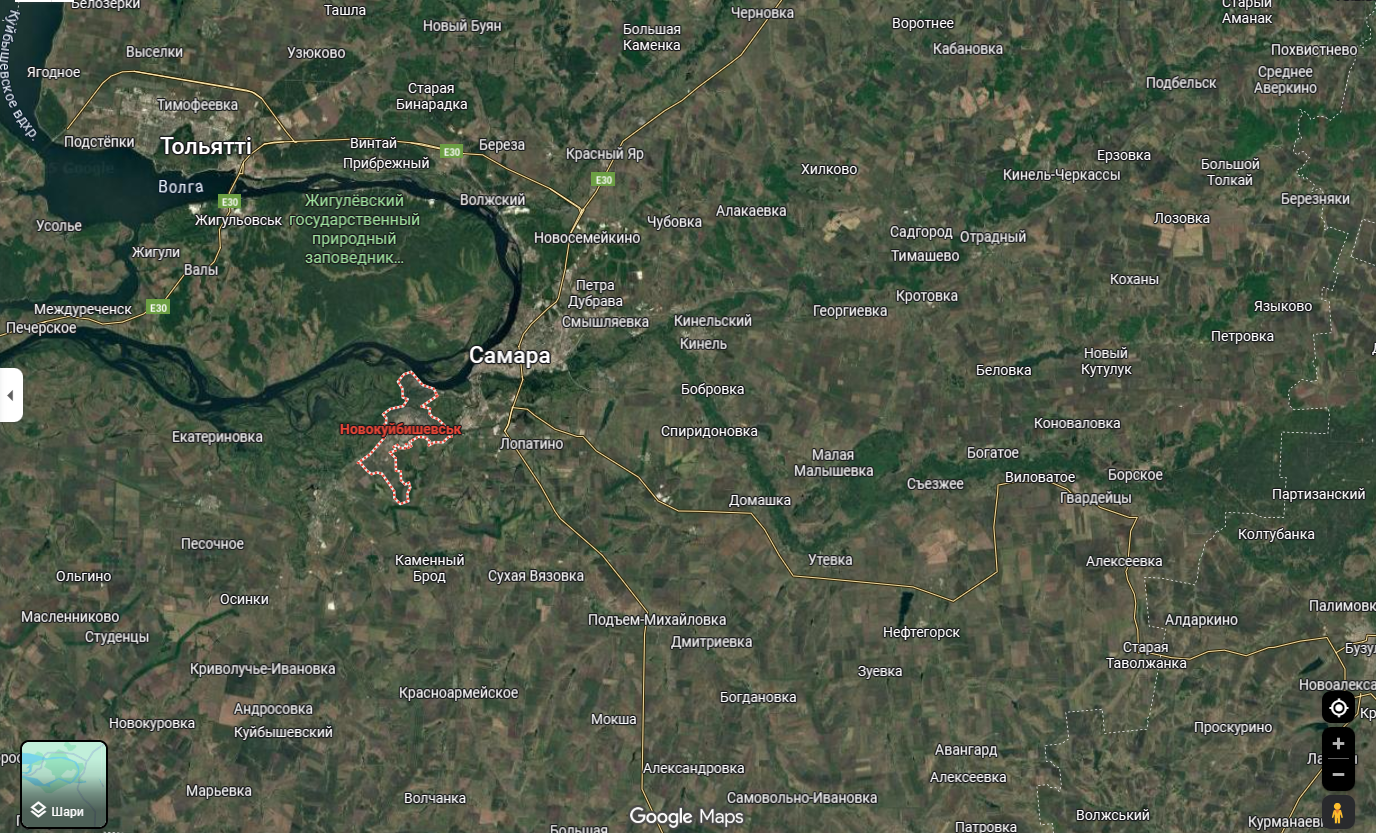 У Росії поскаржилися на атаку дронів: під Самарою загорівся НПЗ, в Оренбурзі – газзавод. Фото і відео