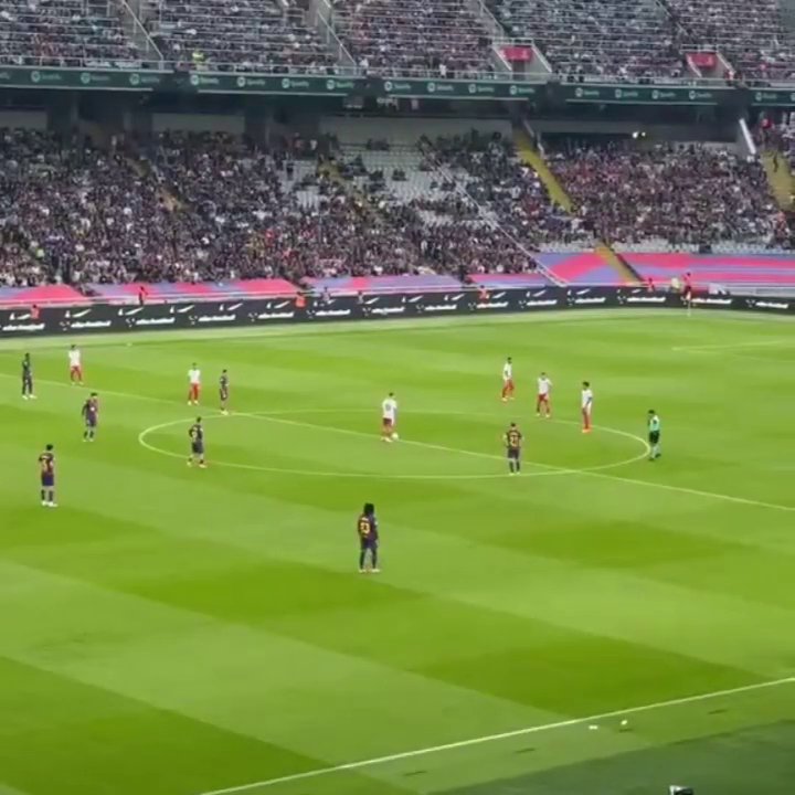 Футболист сборной Украины стал участником бунта в Испании. Видео