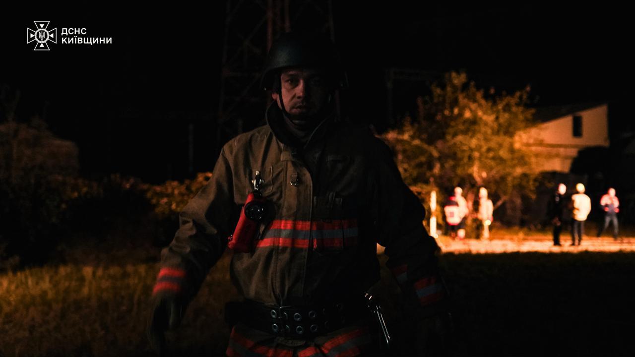 Без електропостачання місто на Київщині та частина Чернігівщини: РФ завдала удару по енергооб'єкту. Фото і відео