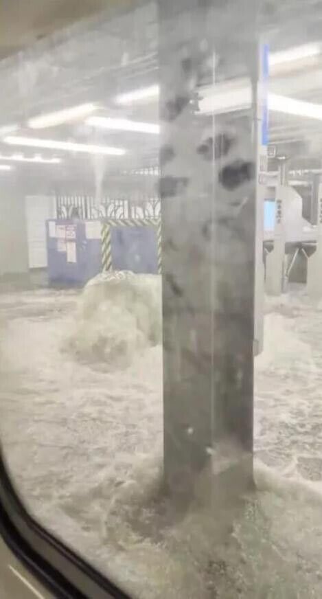 Не только Одесса: как стихия испытывала города Украины и мира