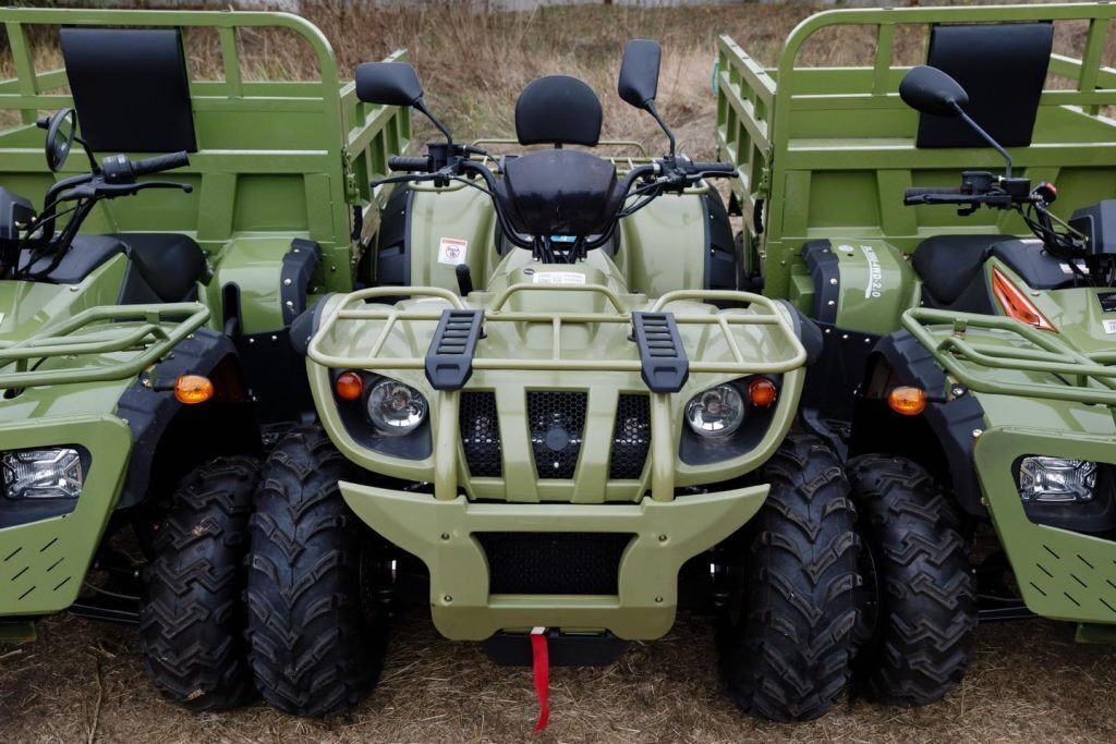 Десантно-штурмовые подразделения получили дроны, квадроциклы и экскаваторы от Порошенко