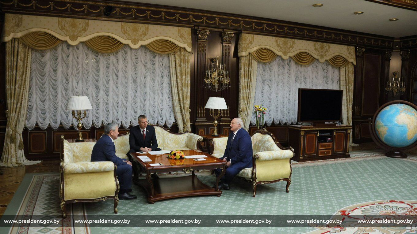 Лукашенко показал, как выглядит пусковая установка "Орешника". Фото