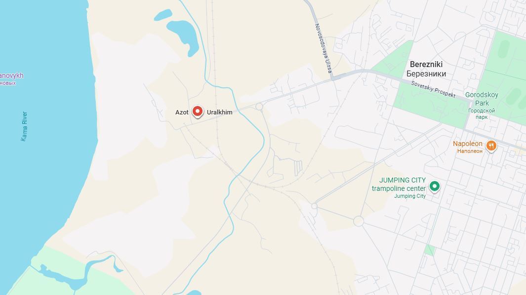 Производит сырье для взрывчатки: в 1700 км от украинской границы вспыхнул один из крупнейших химзаводов РФ. Фото