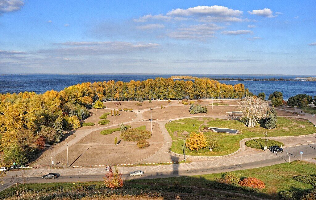 Старые фото Черкасс: в сети показали, какой раньше была Долина роз