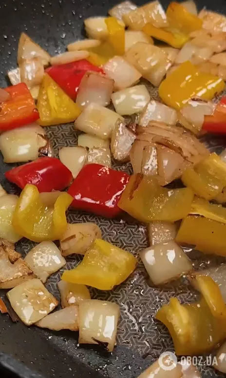 Можна подати з будь-яким гарніром: як смачно приготувати соковиту курку на вечерю