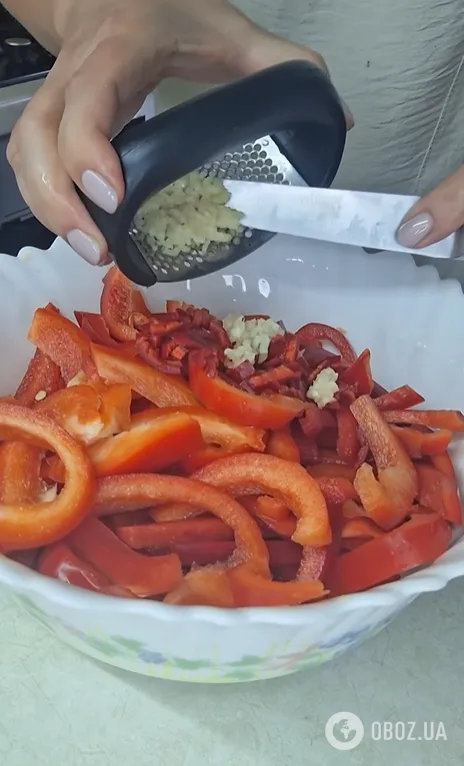 Консервированный болгарский перец по-корейски: как приготовить вкусную закуску на зиму