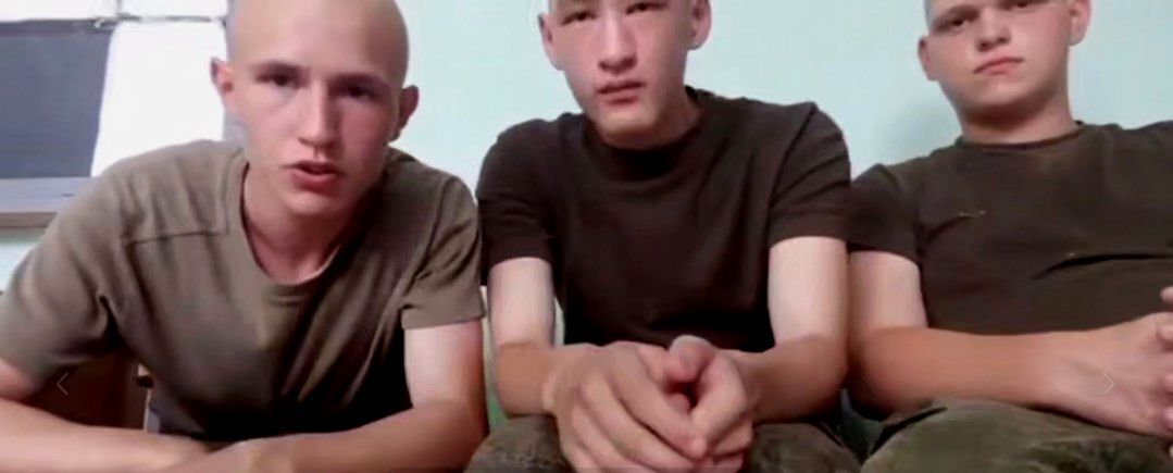 Тривалість життя – місяць-два: російських строковиків масово змушують підписувати контракт, щоб відправити на війну в Україну