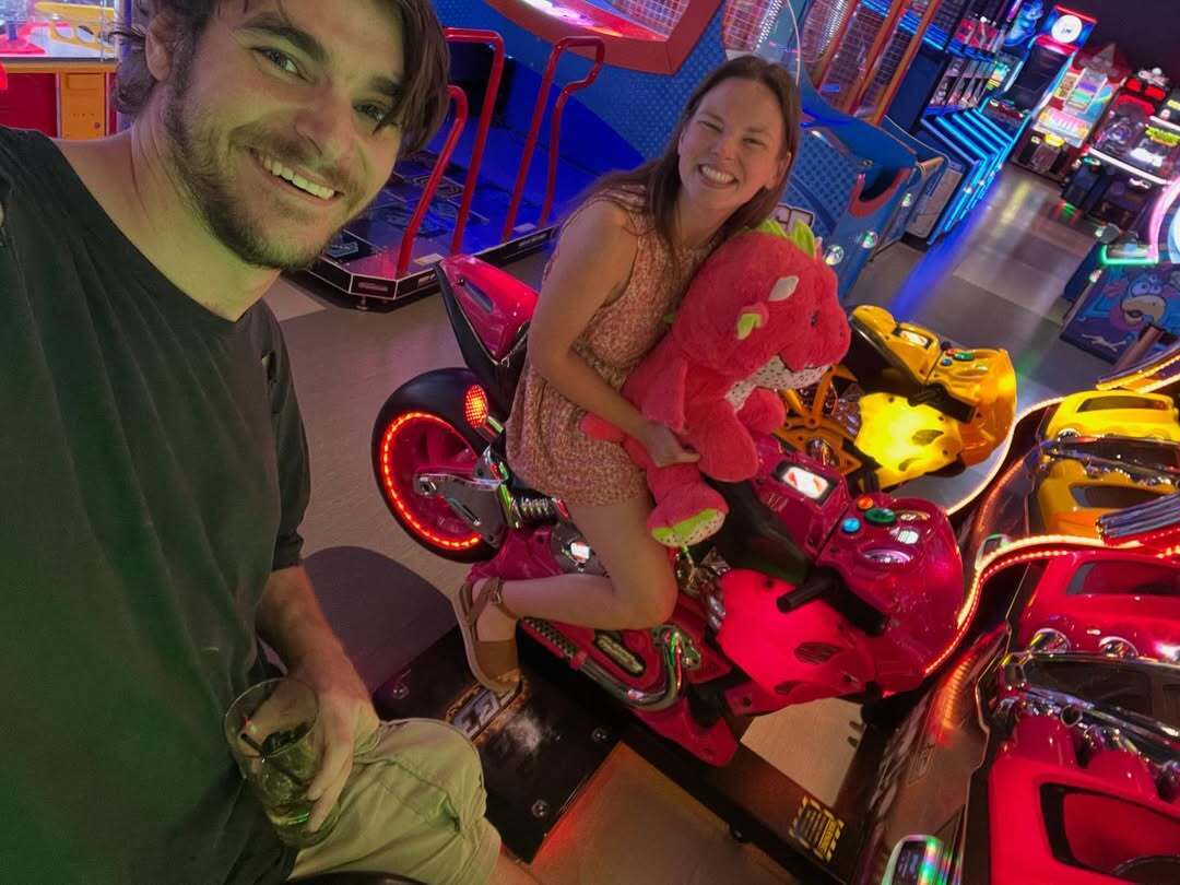 Зірка "Пуститися берега" з ДЦП заручився: що відомо про його кохану. Фото