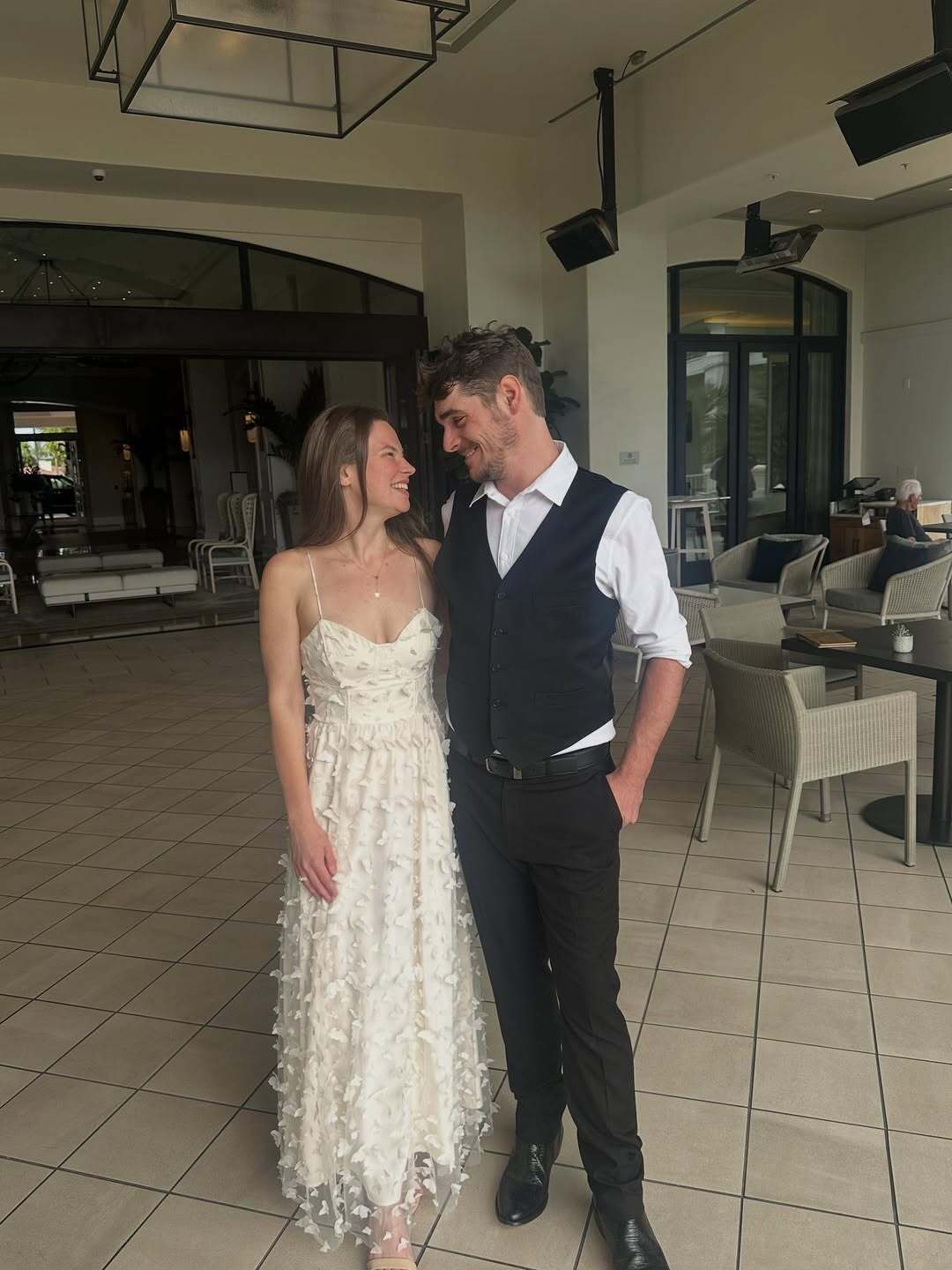 Зірка "Пуститися берега" з ДЦП заручився: що відомо про його кохану. Фото