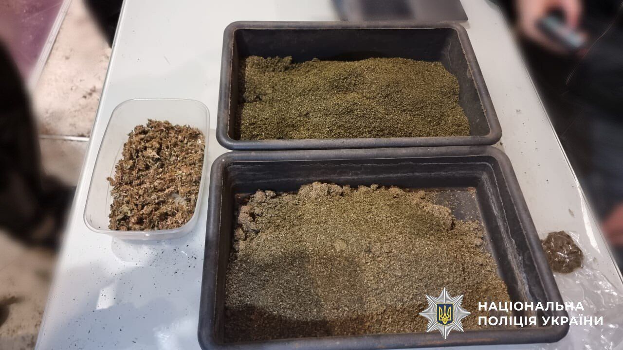 Изъяли "товара" на 27 млн грн: полицейские ликвидировали канал поставки кокаина из Испании в Киев и Одессу. Фото и видео