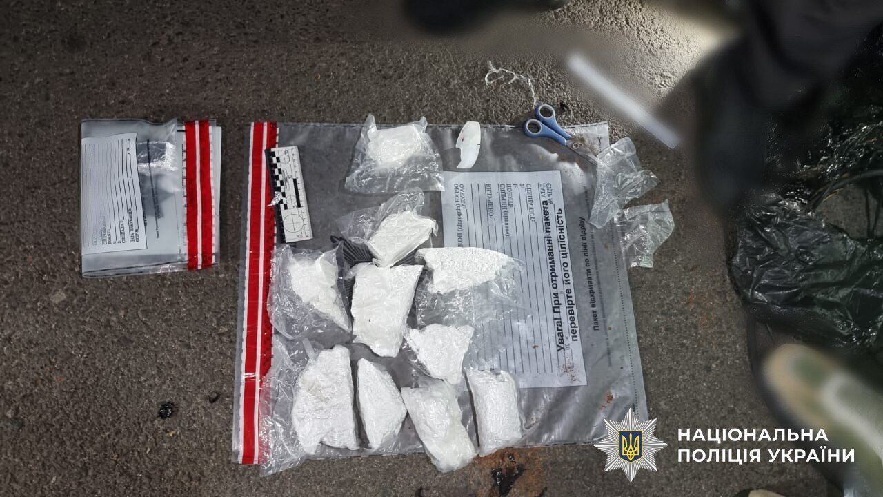 Изъяли "товара" на 27 млн грн: полицейские ликвидировали канал поставки кокаина из Испании в Киев и Одессу. Фото и видео
