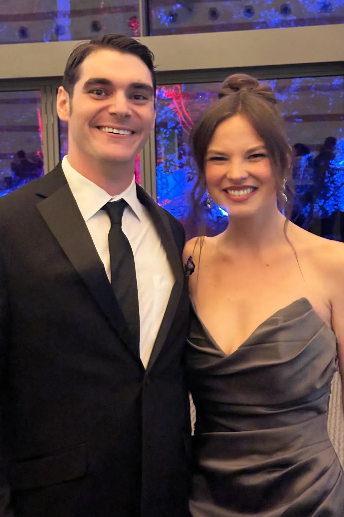 Зірка "Пуститися берега" з ДЦП заручився: що відомо про його кохану. Фото