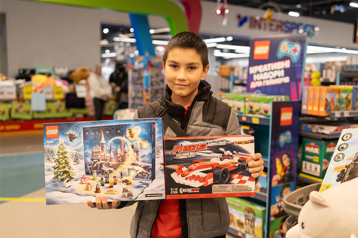 Авиакомпания "Украинские вертолеты" устроила день-сюрприз для детей-сирот с Полтавщины