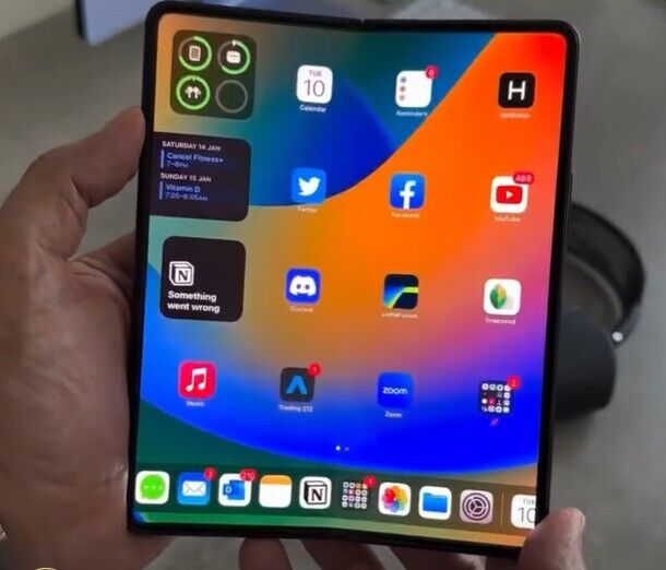 Apple может отложить запуск складного iPhone: возникли трудности