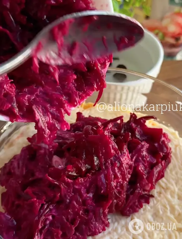 Салат із буряка "Рожевий фламінго": рецепт смачної та корисної страви