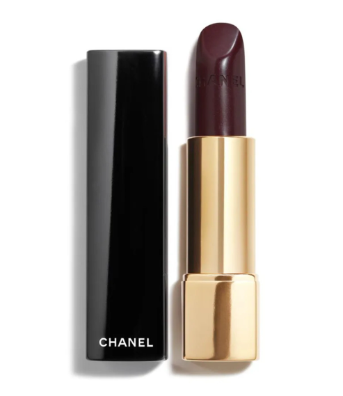 Три кольори помади зроблять зуби візуально білішими: які саме