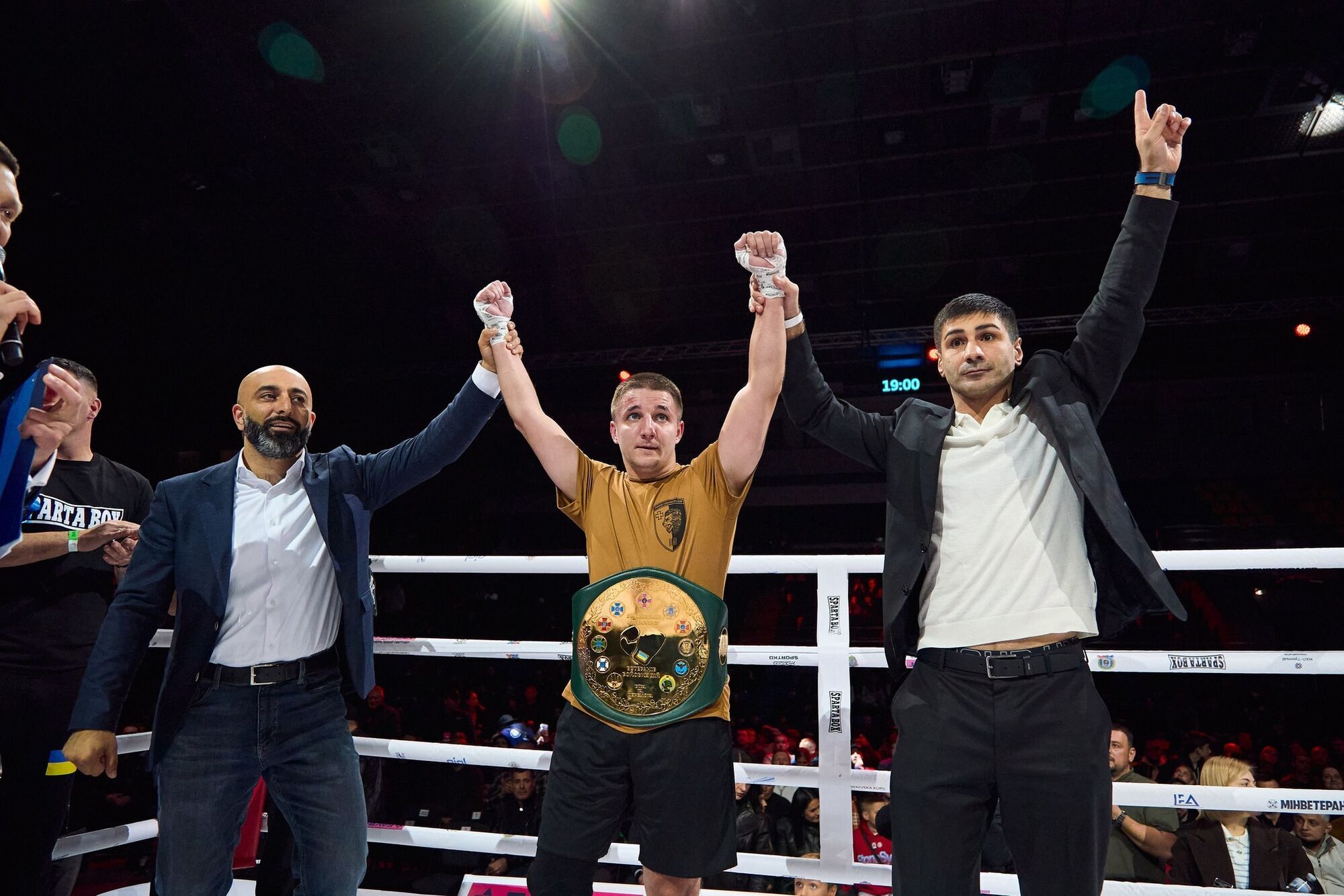 "Треную ветерана з інвалідністю безкоштовно?" Голова відомої промоутерської компанії розповів про допомогу пораненим військовим та унікальну лігу