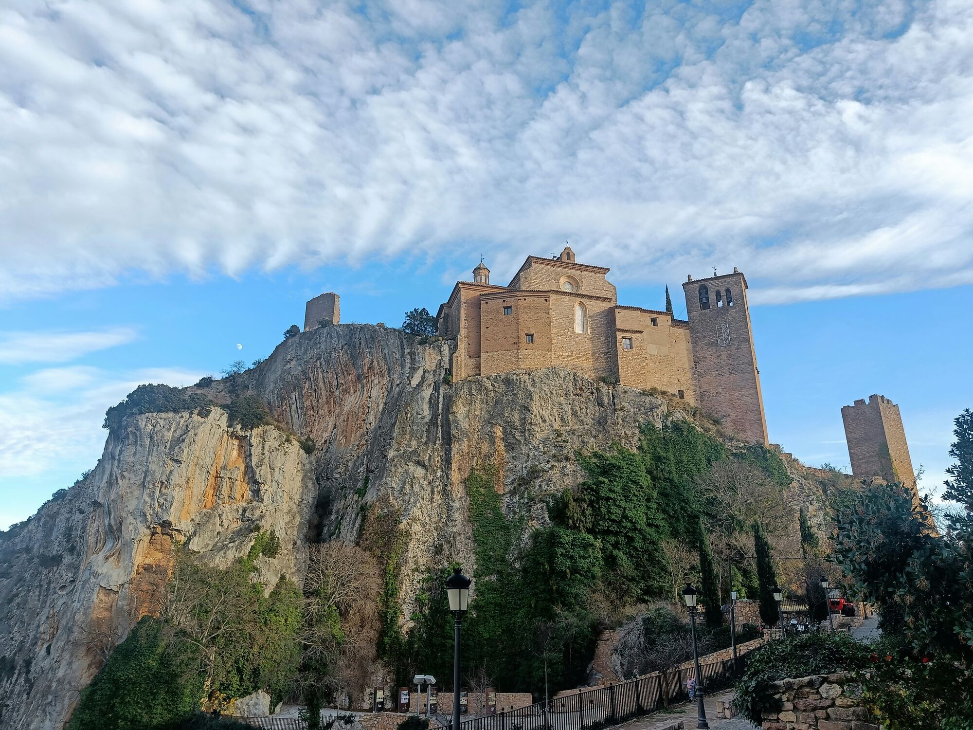 О них мало кто знает: эксперт по путешествиям назвал скрытые жемчужины Испании