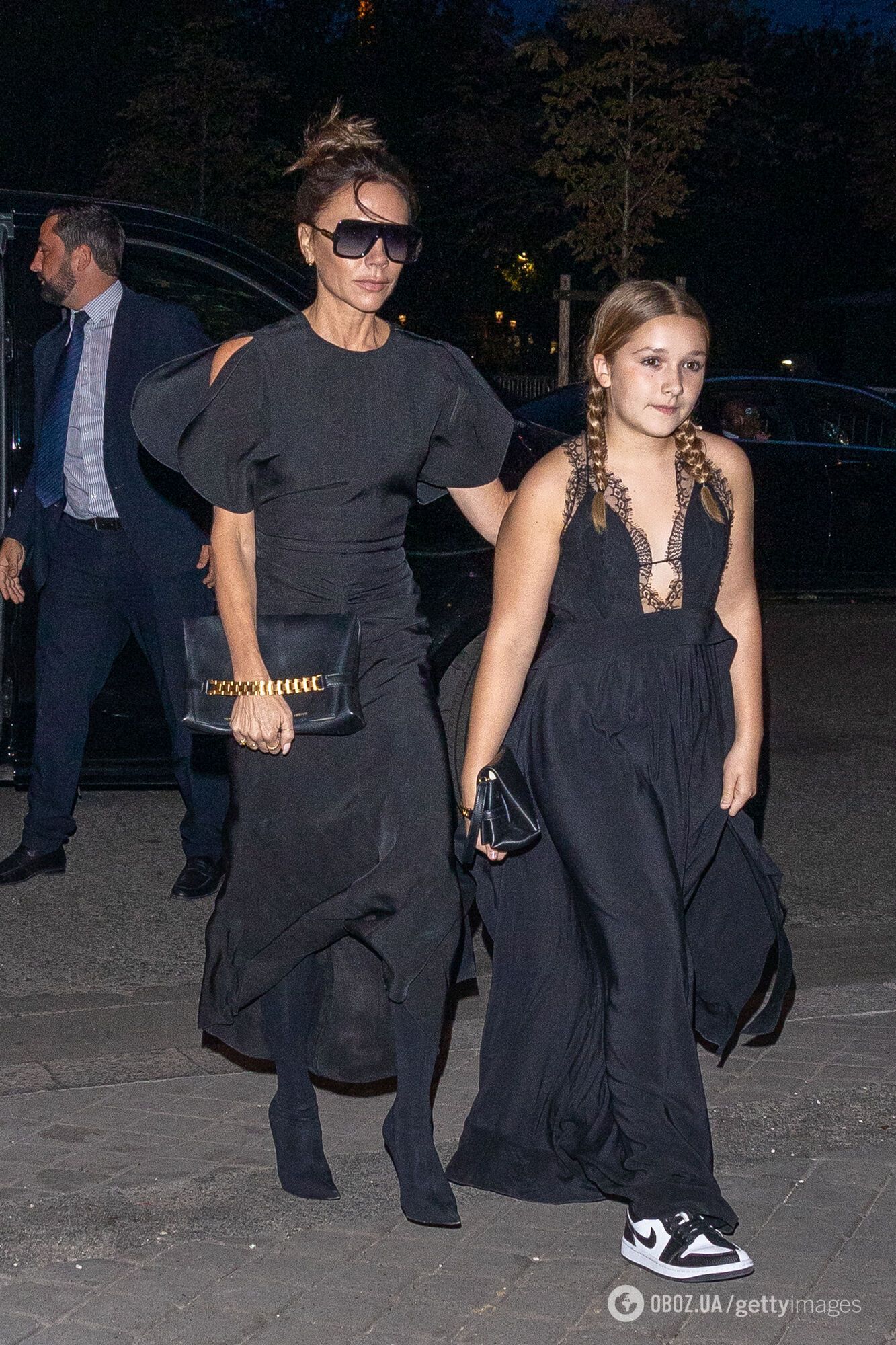 Вікторія Бекхем і її 14-річна донька здивували неочікуваними образами на сімейній вечері. Фото