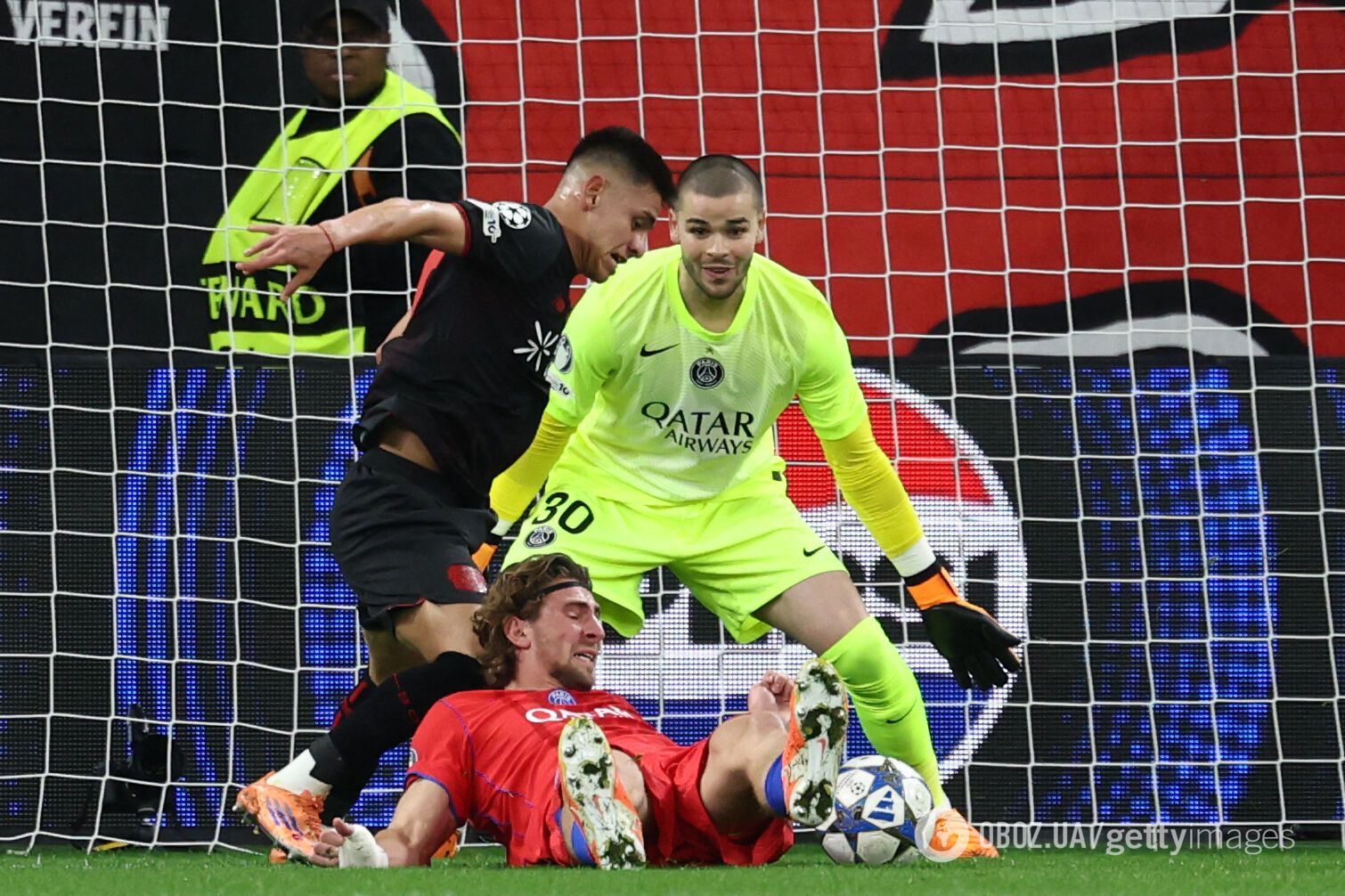 В России набросились с оскорблениями на конкурента вратаря сборной РФ в ПСЖ