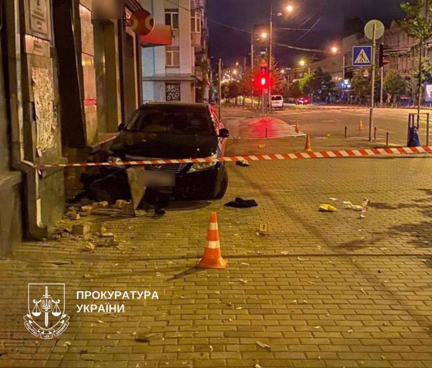 П’яним збив на смерть жінку та намагався втекти: у Києві судитимуть експрацівника прокуратури. Фото та відео