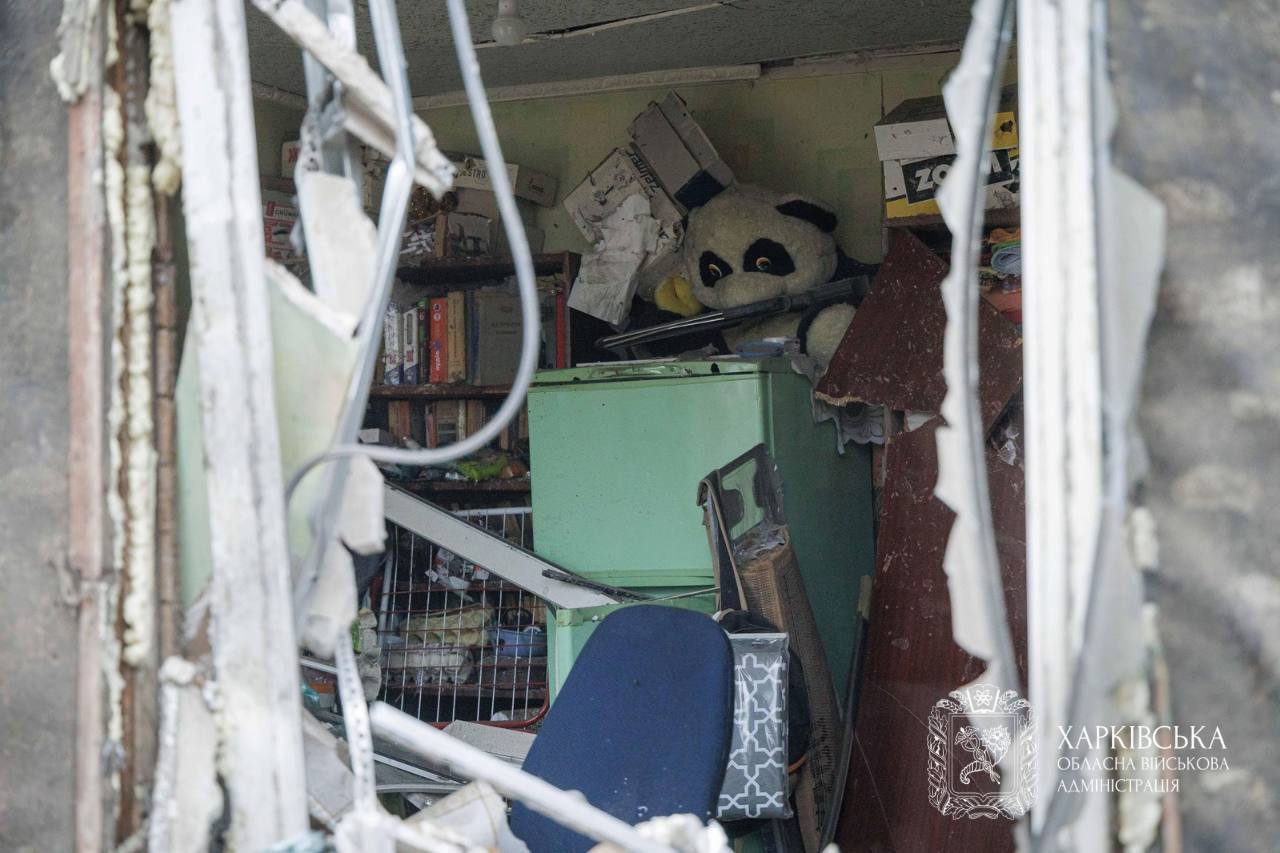 Росія атакувала КАБами Харків: пошкоджено будинки, постраждали 11 людей. Фото