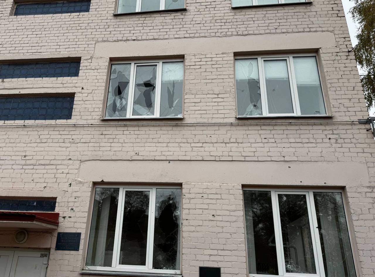 Росія підступно вдарила по Новгород-Сіверському: четверо загиблих, серед постраждалих – дівчинка. Фото й відео