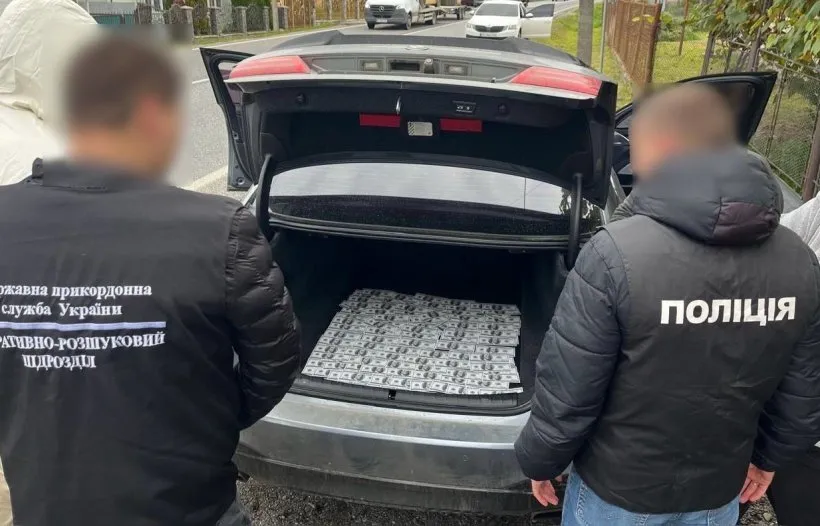 Брав за "послуги" до $12,5 тис.: на Закарпатті викрили чоловіка, який організував незаконне переправлення ухилянтів за кордон. Фото і відео