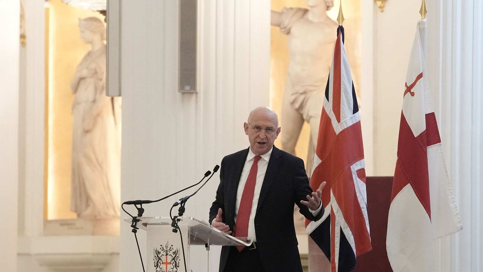 Британия готова выделить более 100 млн фунтов на развертывание войск в Украине: названо условие