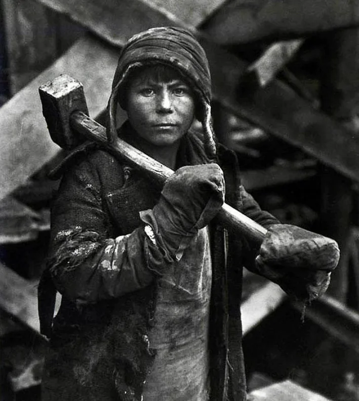 Працювали "добровільно-примусово": як експлуатували дітей у СРСР