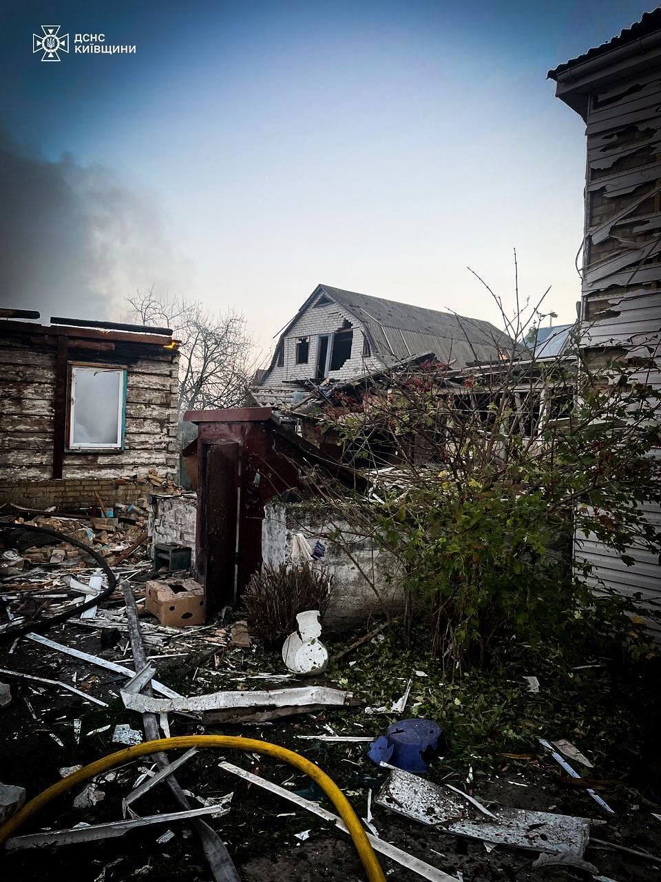 Росія атакувала Україну 28 ракетами та сотнями дронів: знешкоджено 349 цілей,  під ударом – енергетика, нафтогазова інфраструктура та залізниця