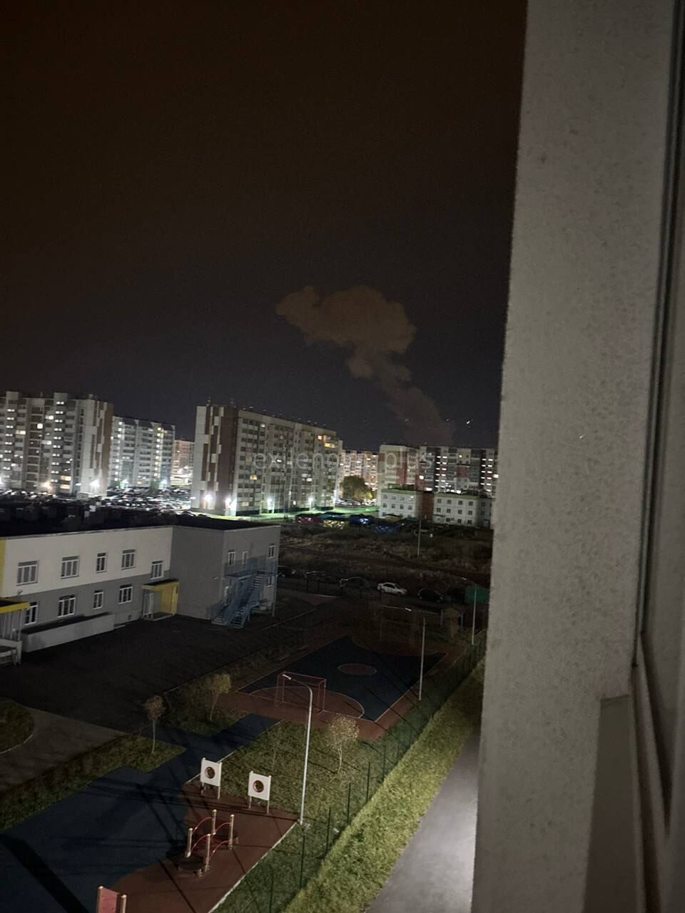 В Челябинской области РФ дроны атаковали завод: пожар было видно издалека, есть жертвы. Фото и видео