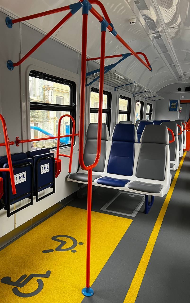 Поїзд був побудований у 1981 році.