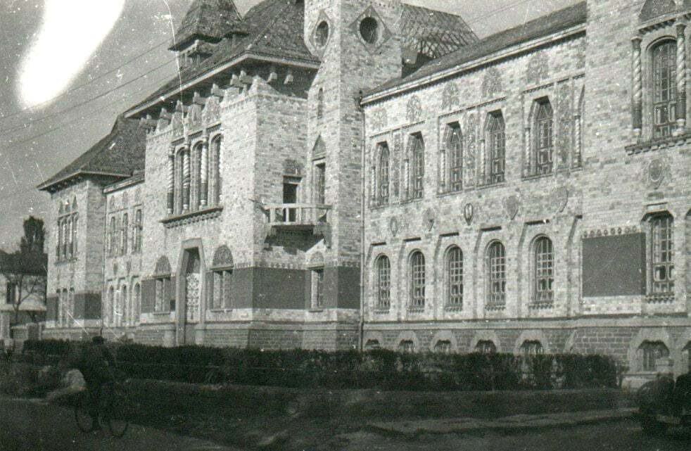 У мережі показали Полтаву у воєнні часи: яким був відомий краєзнавчий музей