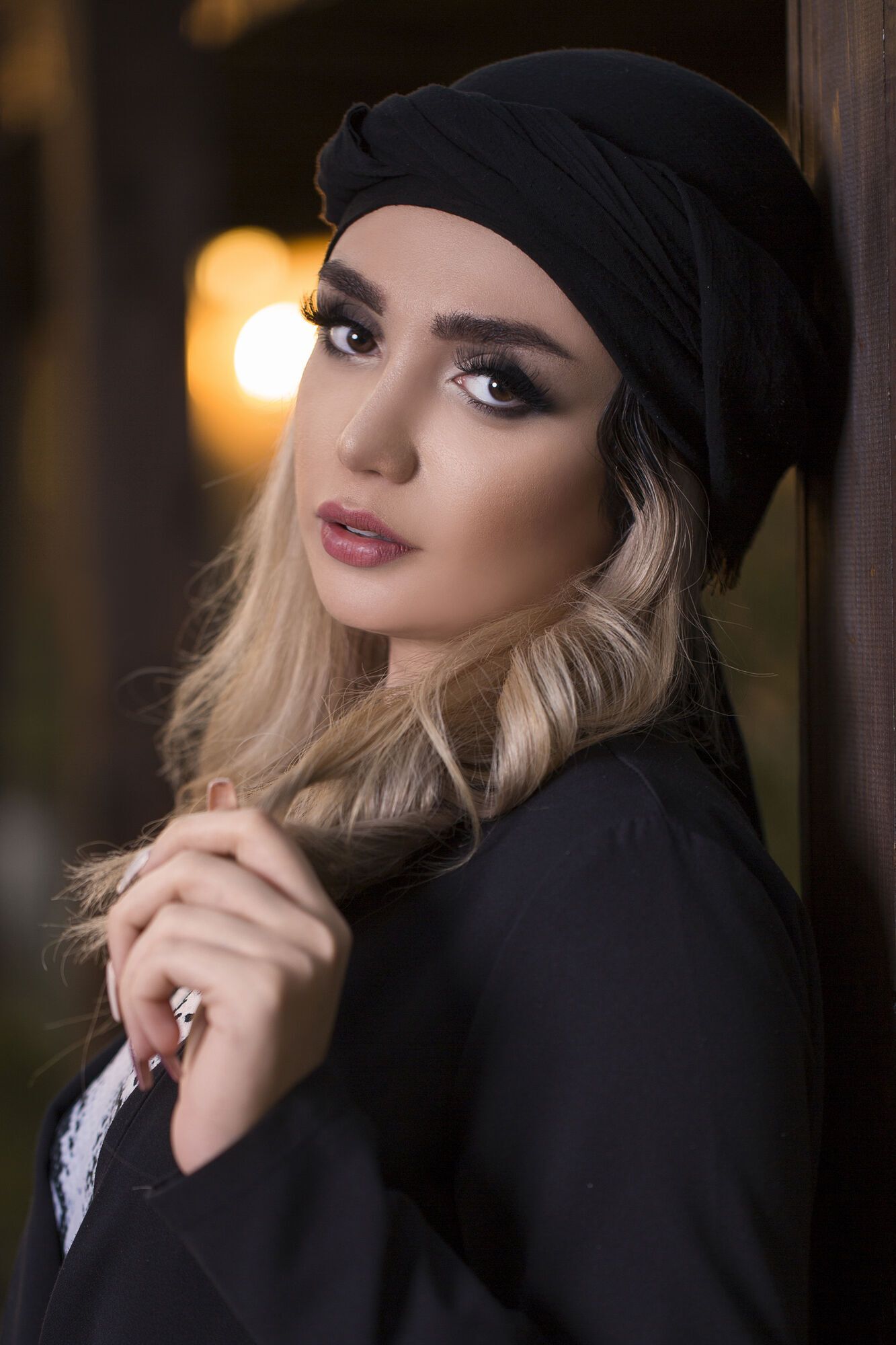 Забудьте про "каскад" і нарощені вії: українська стилістка назвала головні антитренди 2025