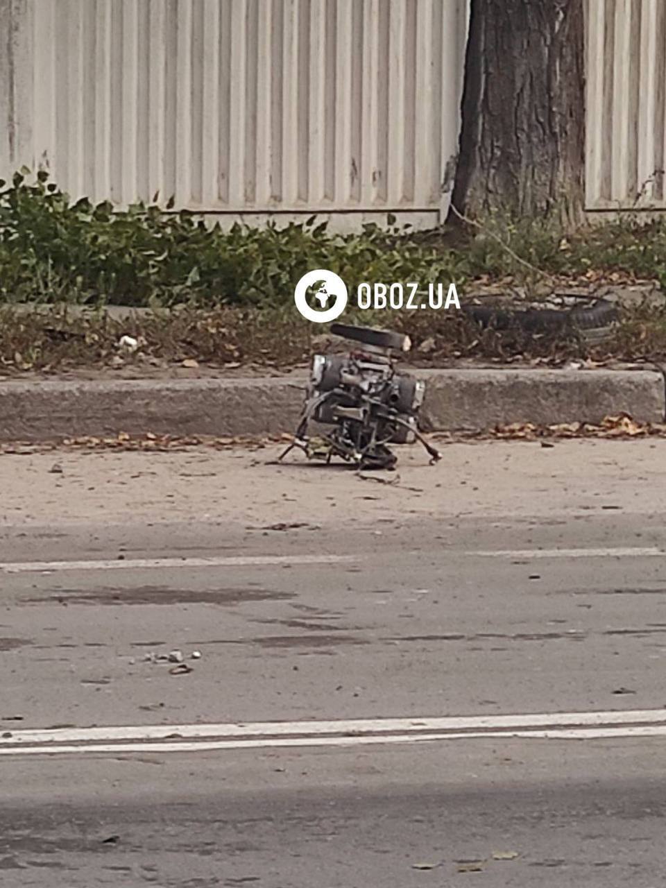 У Києві посеред дороги знайшли уламки збитого "Шахеда". Фото