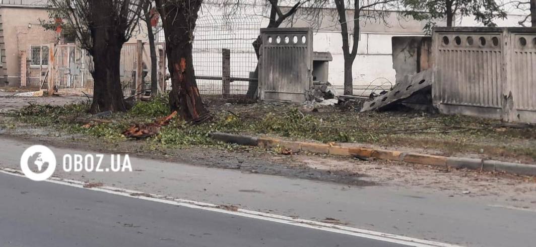 У Києві посеред дороги знайшли уламки збитого "Шахеда". Фото