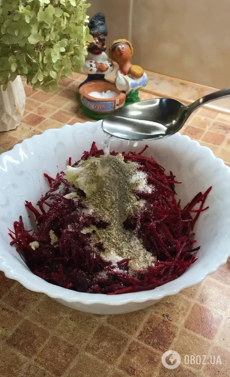 Как вкусно замариновать сырую свеклу: вариант закуски на любой случай