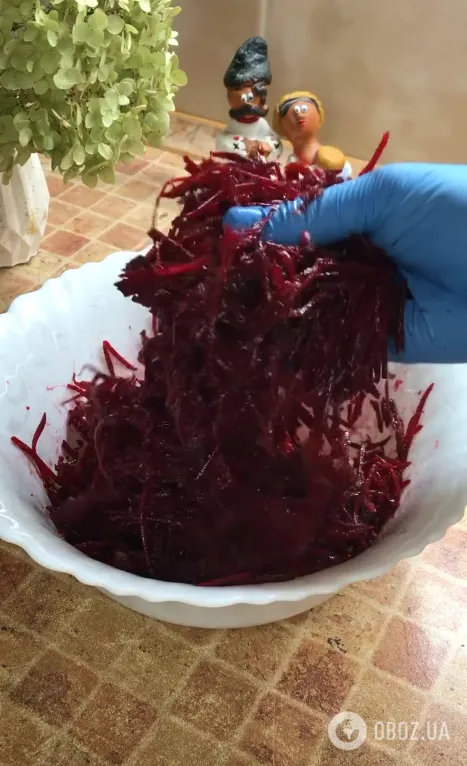Как вкусно замариновать сырую свеклу: вариант закуски на любой случай