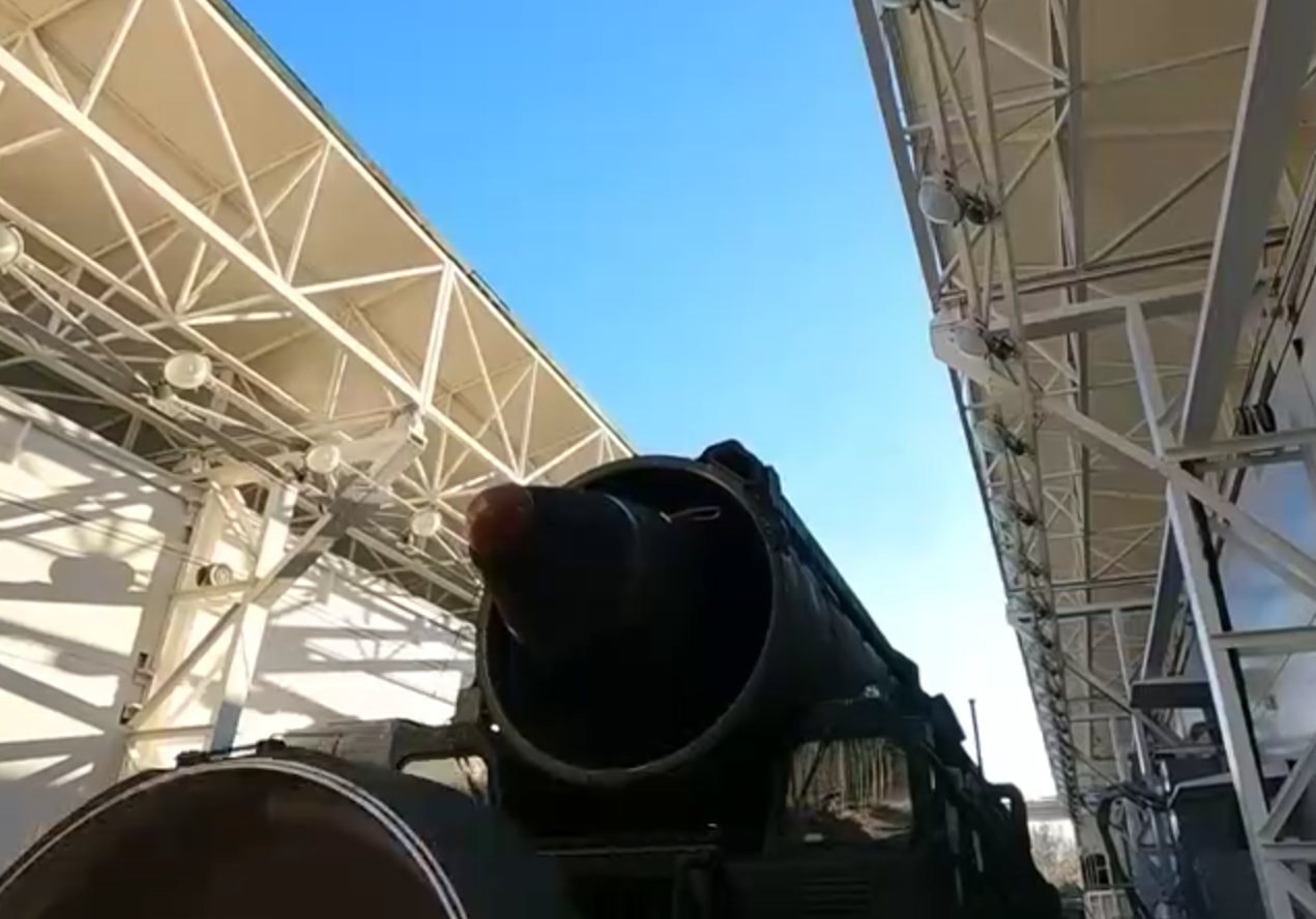 Націлили у бік США: в Росії під час ядерних навчань продемонстрували пуск міжконтинентальної балістичної ракети "Ярс". Відео