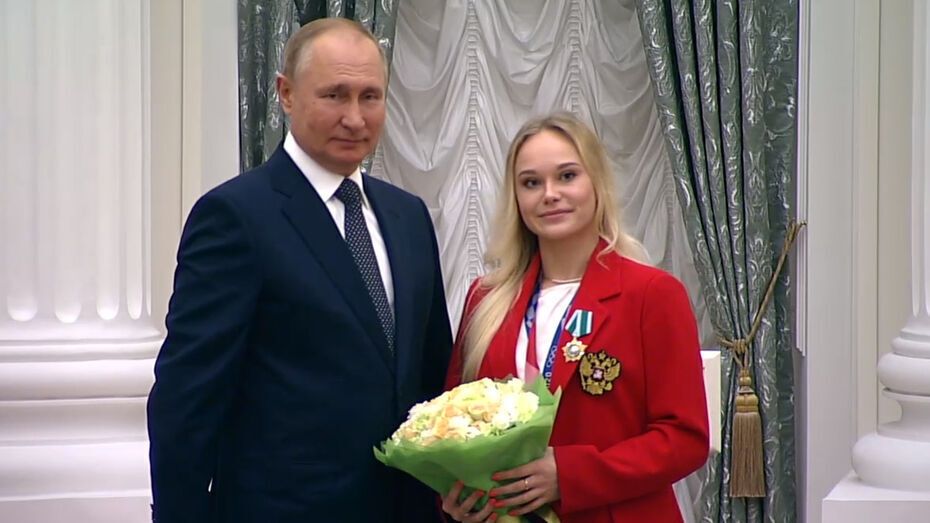 Российская чемпионка мира по гимнастике, сбежавшая из России в Германию, поплатилась там за любовь к Путину