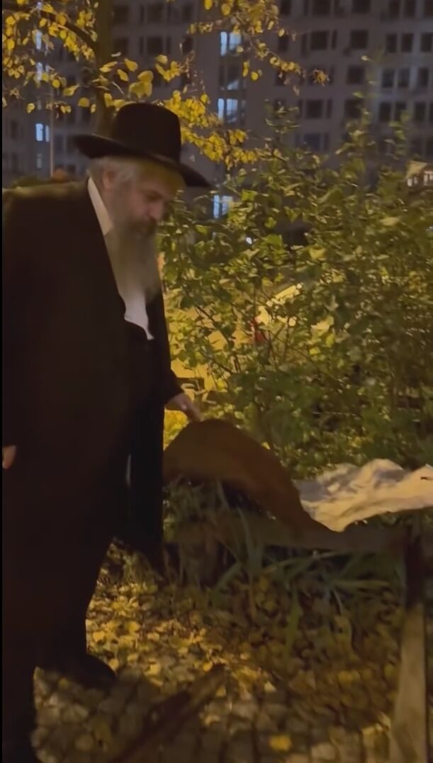 У Києві внаслідок ворожої атаки було пошкоджено синагогу на Подолі. Відео