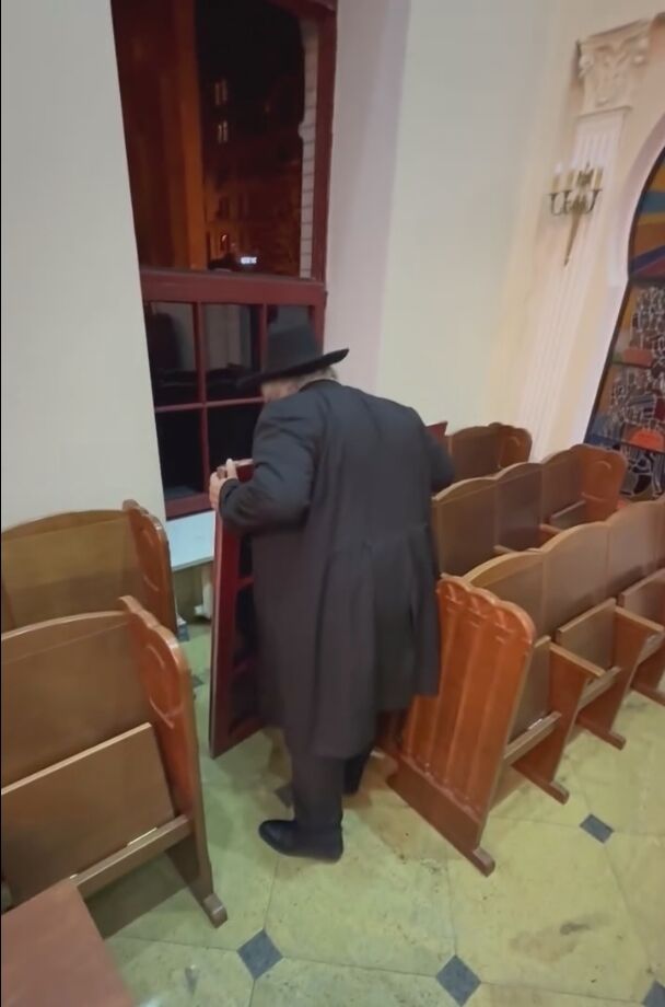 У Києві внаслідок ворожої атаки було пошкоджено синагогу на Подолі. Відео